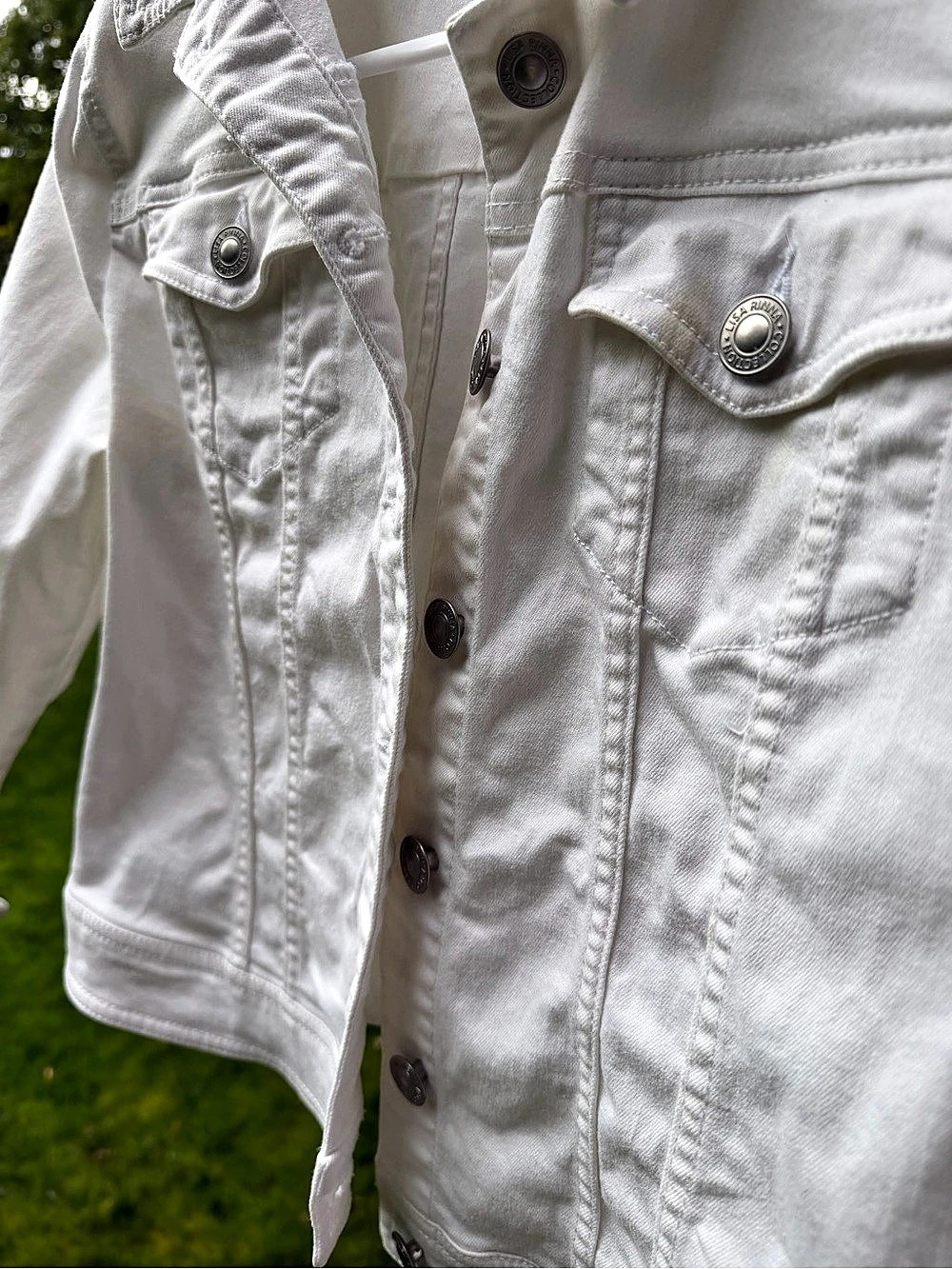 Lisa Rinna Collection Cropped White Denim Jacket Size 8 Like New